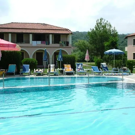 Hotel Kamari 3*